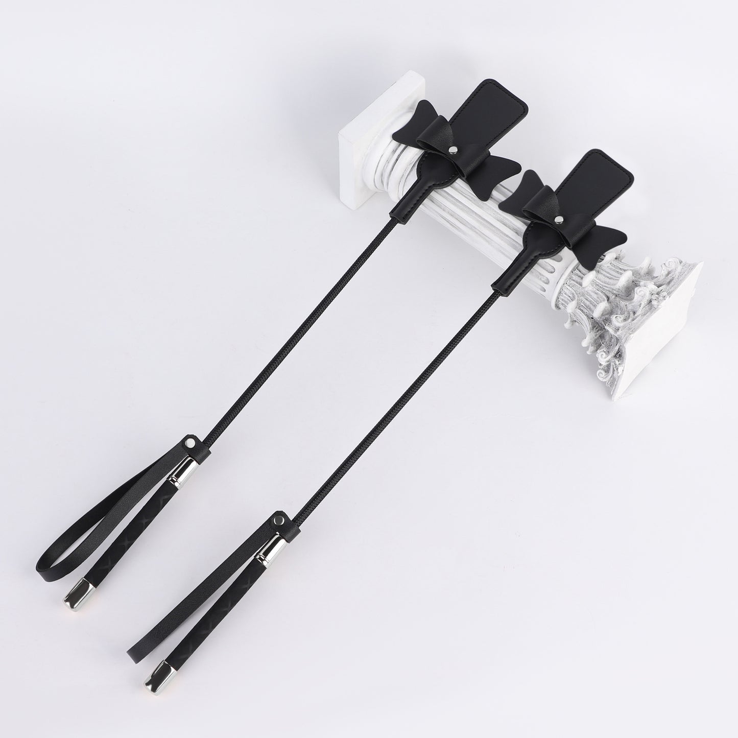 Sexy SM Props Bowknot Long Whip Wand Female Slave Training Teasing Slapping Bat Adult Products