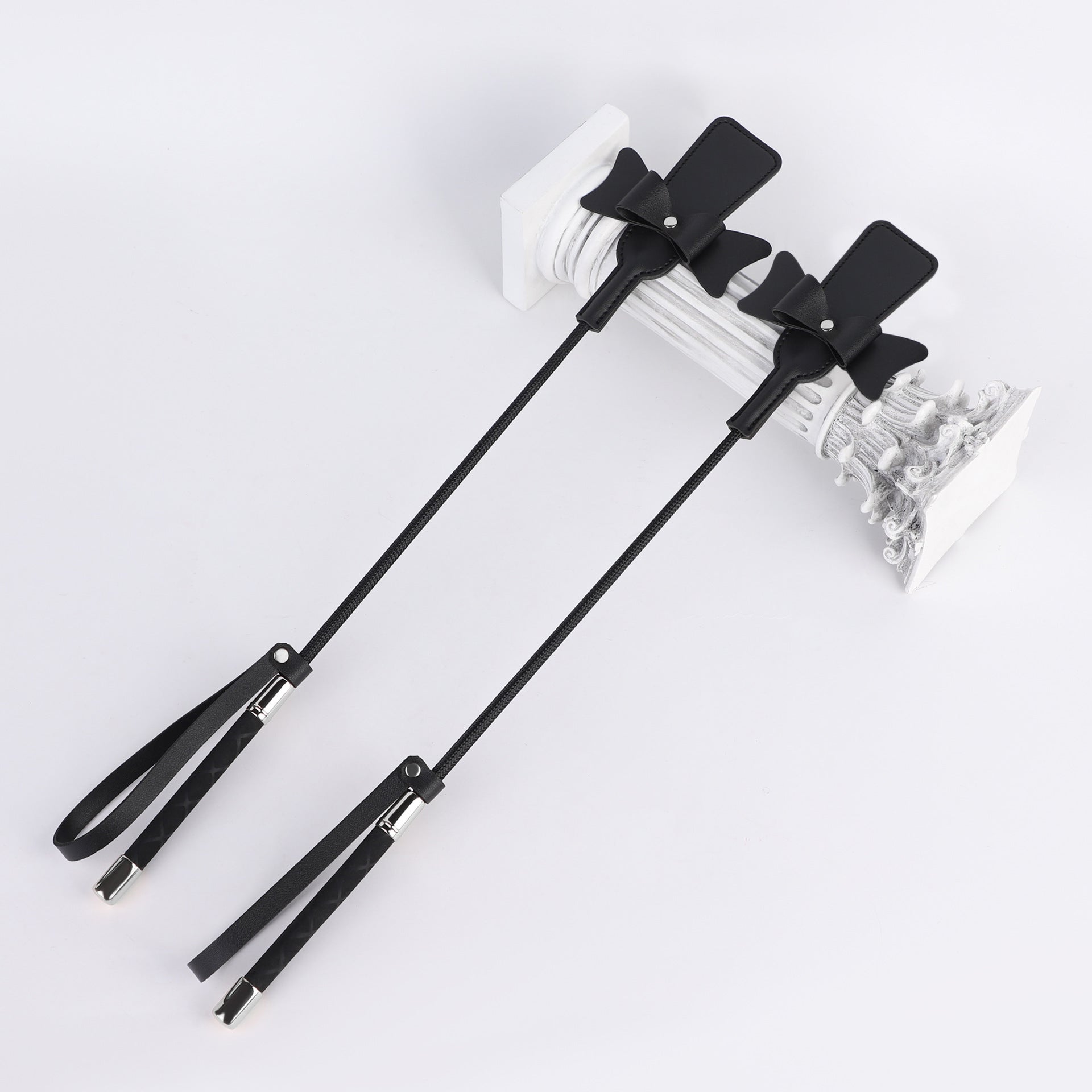 Sexy SM Props Bowknot Long Whip Wand Female Slave Training Teasing Slapping Bat Adult Products